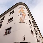 アパート Family Friendly In The Center リュブリャナ