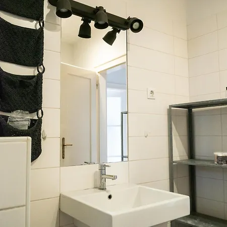 Apartament Family Friendly In The Center Lublana