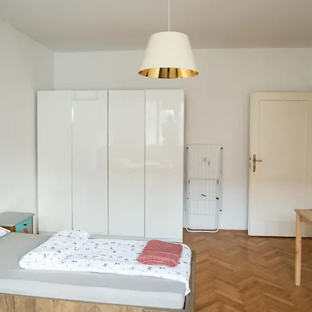 Apartament Family Friendly In The Center Lublana