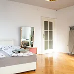 Διαμέρισμα Family Friendly In The Center *