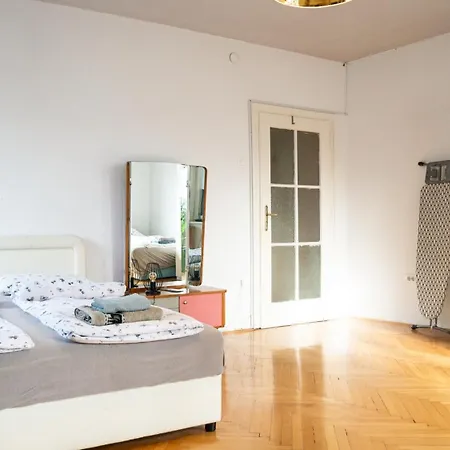 Apartment Family Friendly In The Center *