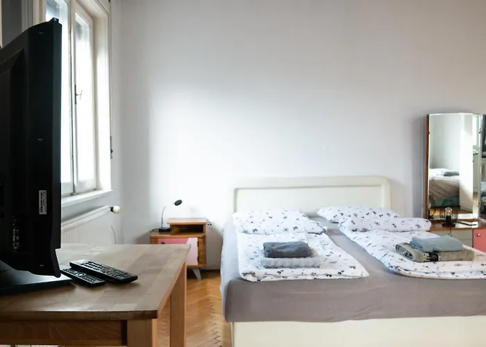 Family Friendly In The Center *